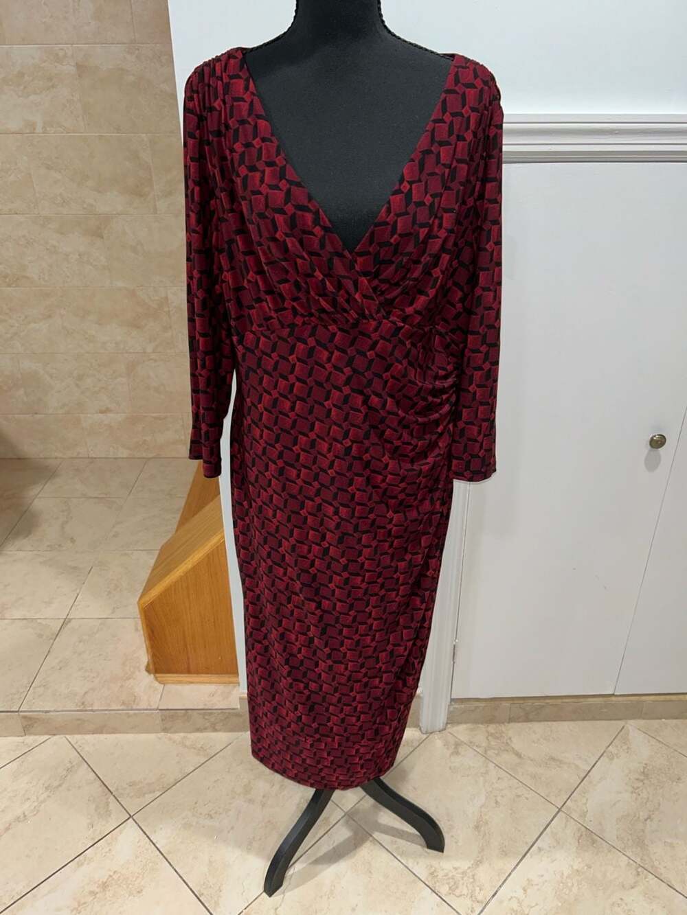 Lauren Ralph Lauren Burgundy Black Geometric Ruched Midi Dress